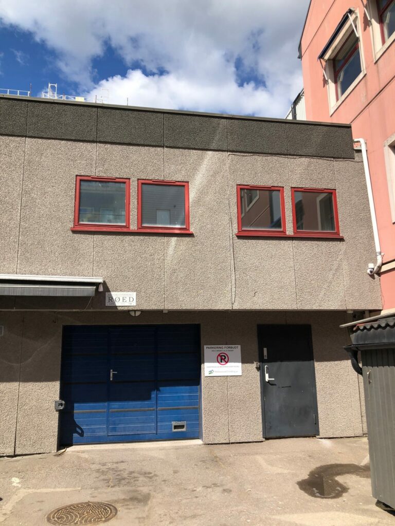 Fine lagerboder m/enkel adkomst i Langgaten 29 i Holmestrand sentrum